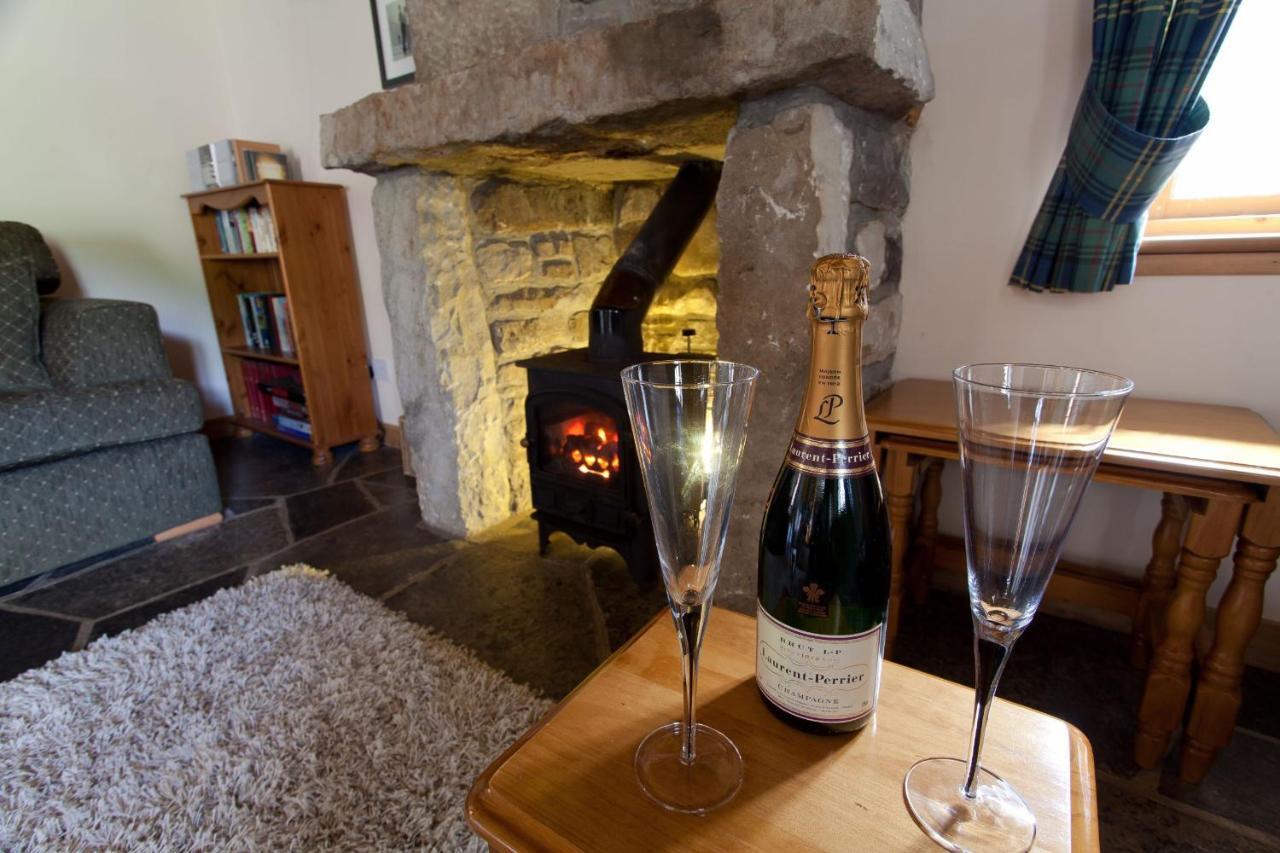 Tigh Phadraig At Marys Thatched Cottages Elgol Exteriér fotografie